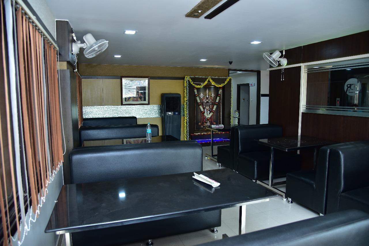 Iroomz Dwaraka Residency Bellary Exterior foto
